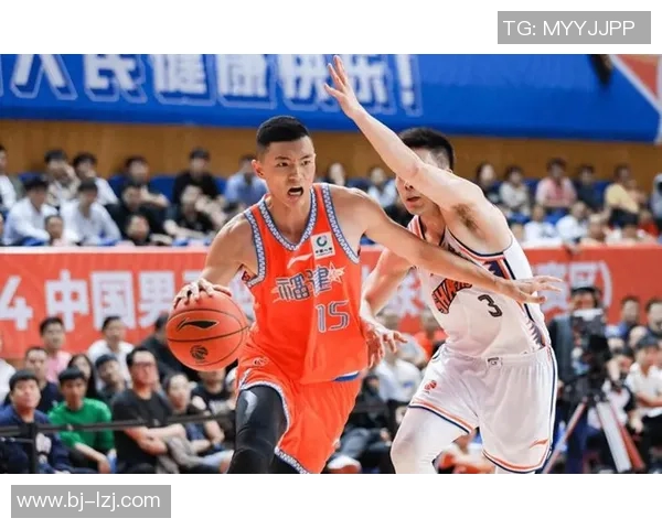 陈林坚的篮球之路：从青涩少年到职业赛场的传奇蜕变